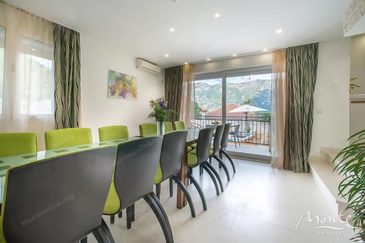 Prodaja, kuća, 350m², Stoliv, Kotor