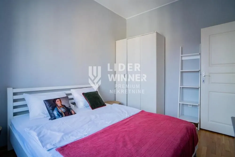 Izdavanje, četvorosoban stan, 130m², Stari Grad, Beograd