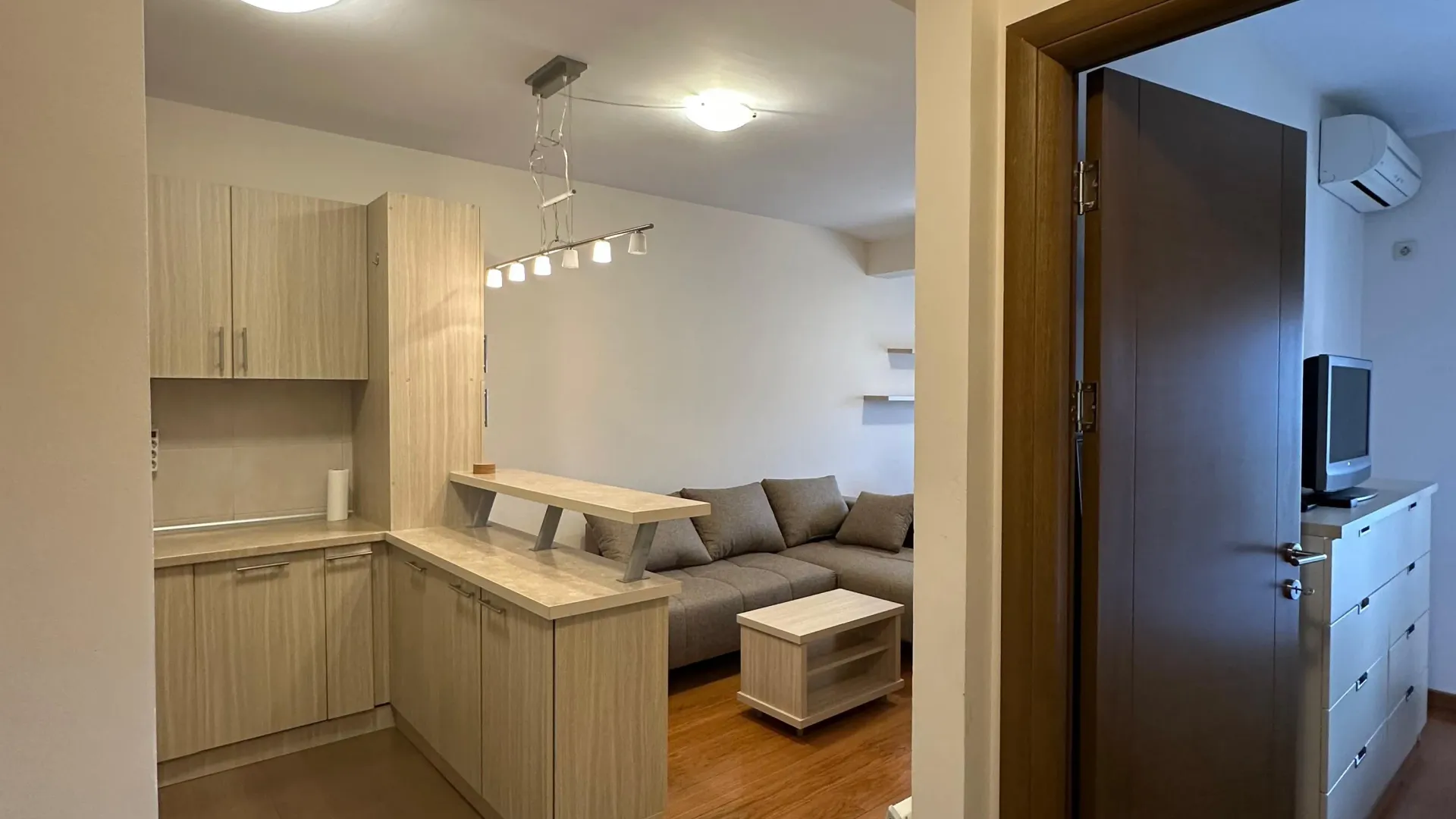 Rent, one bedroom apartment, 48m², Centar, Tivat