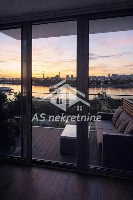 Izdavanje, četvorosoban stan, 117m², Savski Venac, Beograd