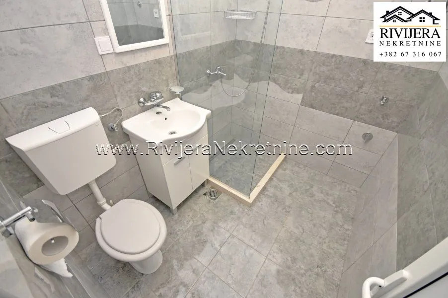 Prodaja, stan, 54m², Baošići, Herceg Novi