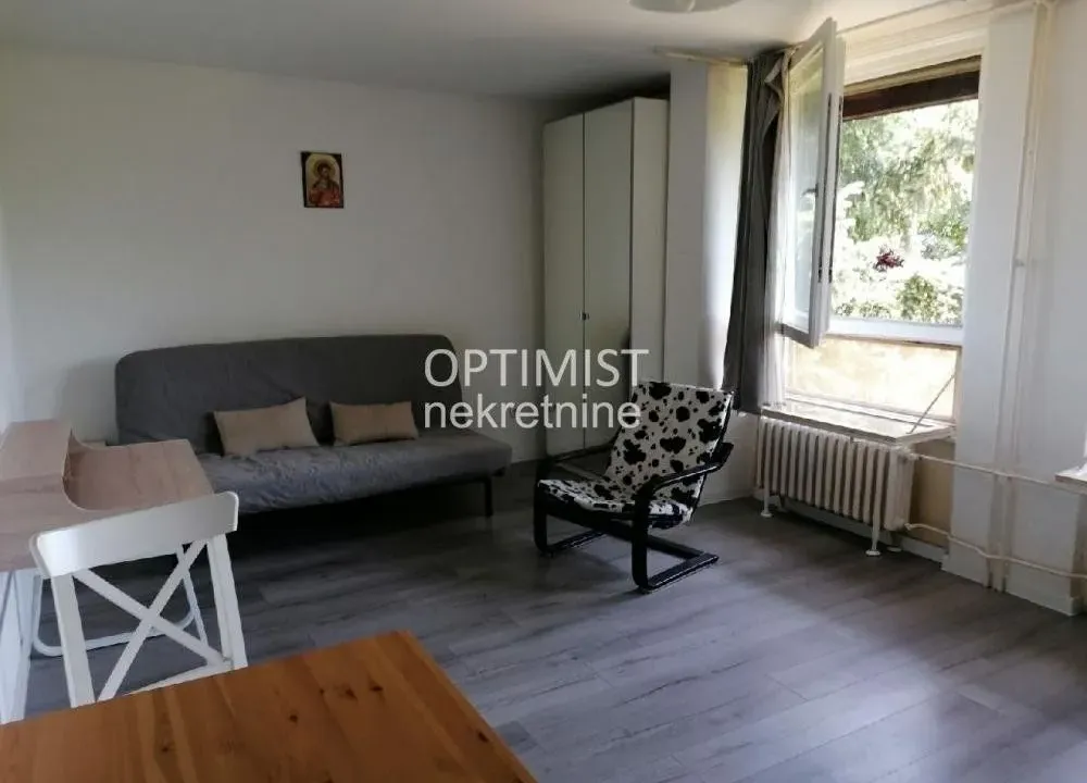 Izdavanje, jednosoban stan, 33m², Zemun Cara Dušana, Zemun Sve Podlokacije