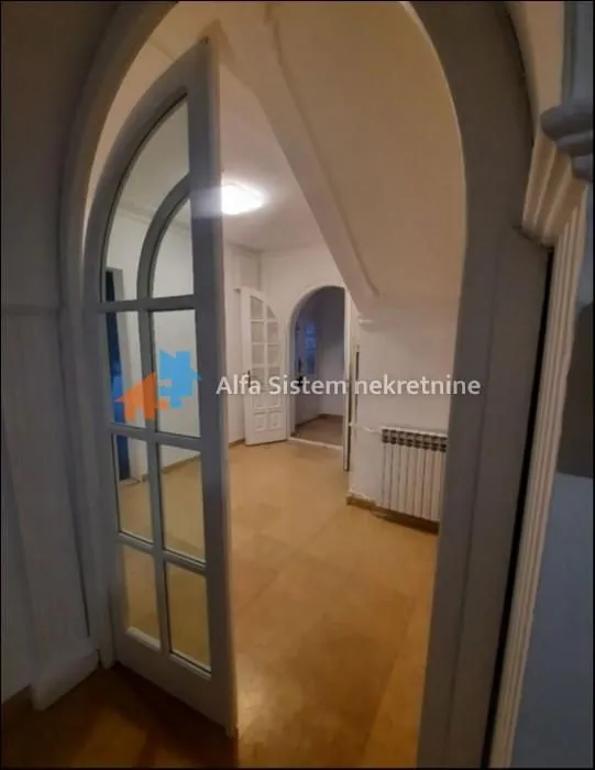 Rent, apartment, 250m², Neimar, Vračar Sve Podlokacije