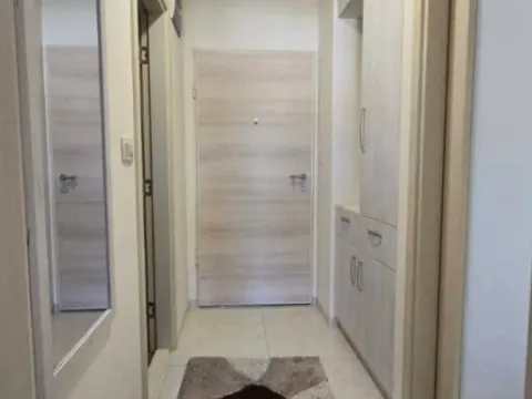 Izdavanje, jednosoban stan, 45m², City Kej, Podgorica - image 6