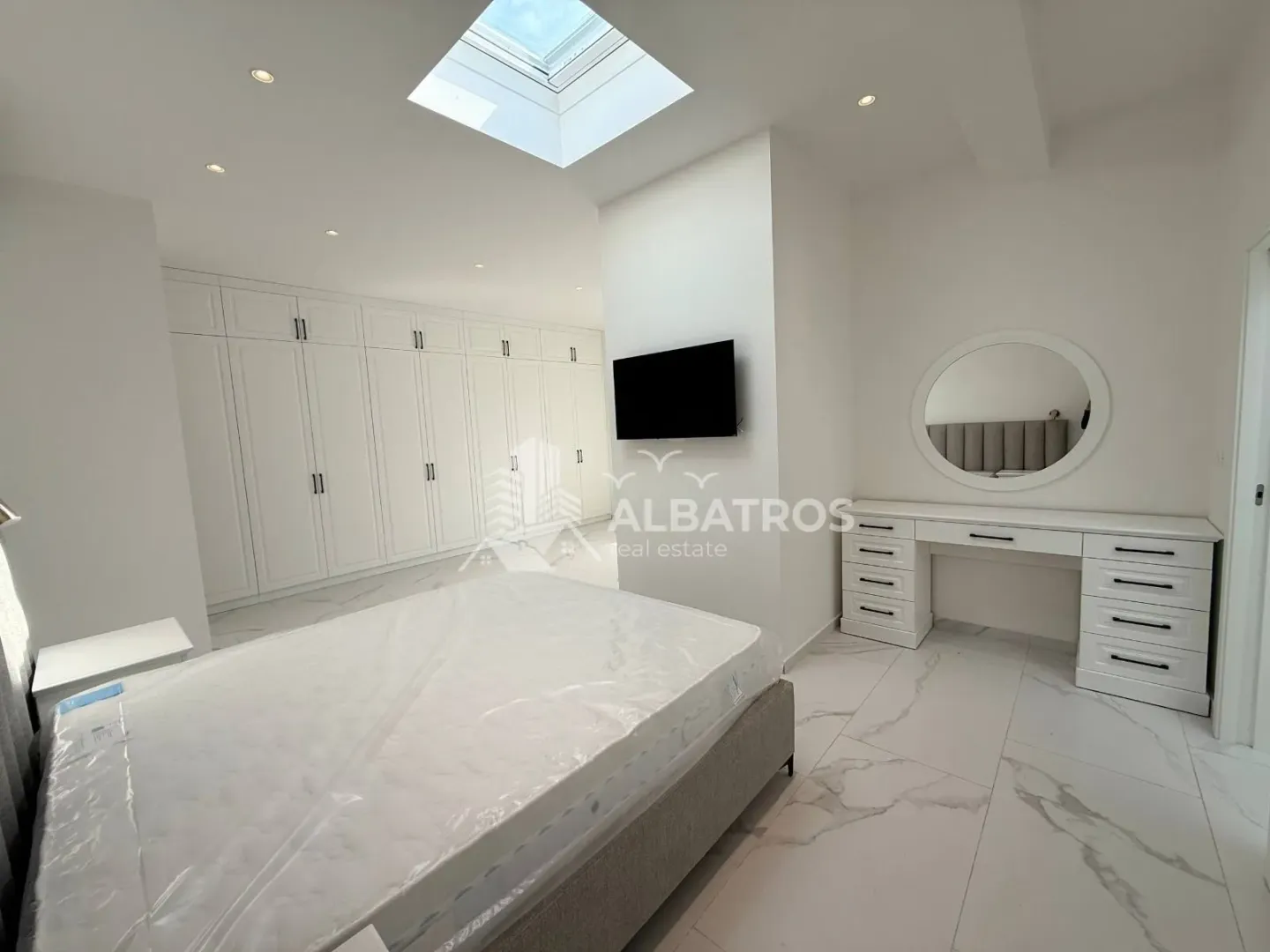 Sale, three bedroom apartment, 442m², Soho City, Bar