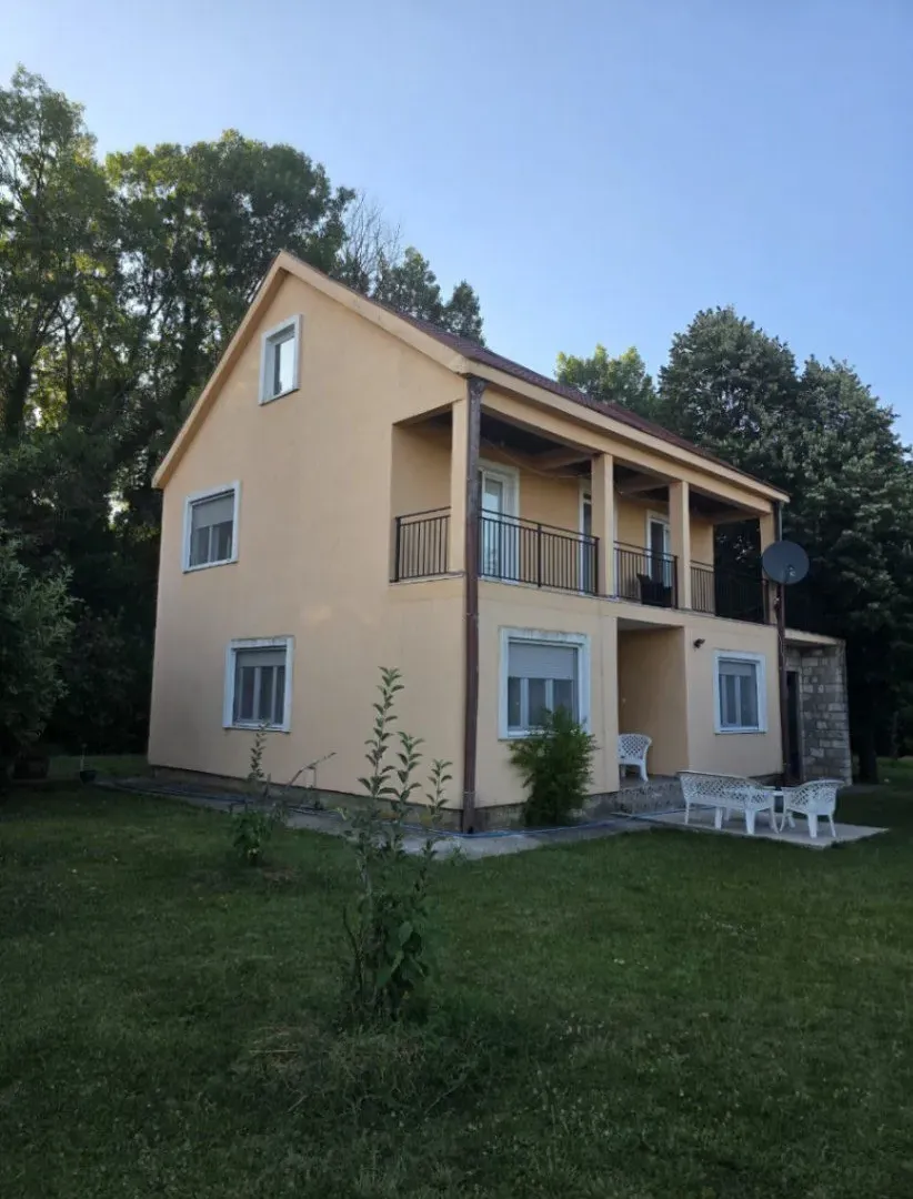 Prodaja, kuća, 200m², Danilovgrad, Crna Gora