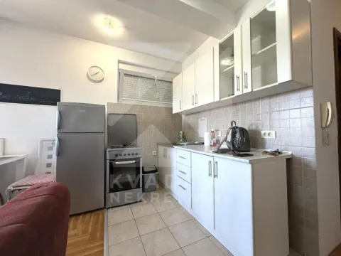 Izdavanje, garsonjera, 29m², Tuški Put, Podgorica - image 6