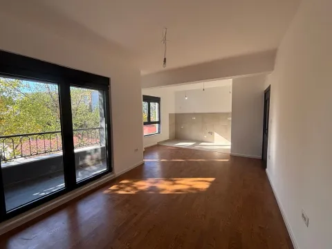 Sale, two bedroom apartment, 68m², City Kej, Podgorica - image 4