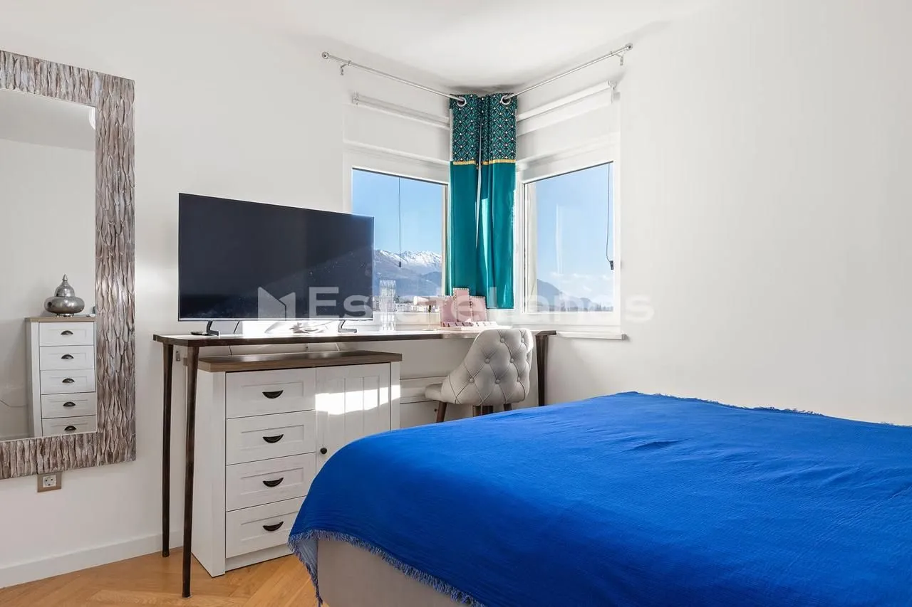 Prodaja, dvosoban stan, 68m², Centar, Tivat