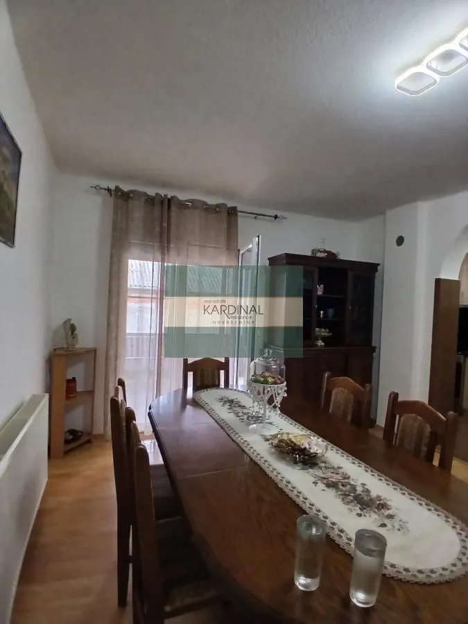 Prodaja, kuća, 316m², Trnava, Jagodina