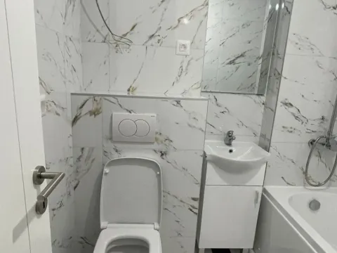 Prodaja, trosoban stan, 93m², Podgorica, Crna Gora - image 9