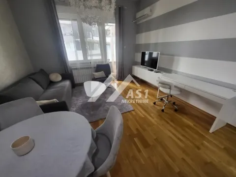 Izdavanje, jednosoban stan, 35m², Bulevar Oslobodjenja, Novi Sad Sve Podlokacije - image 2