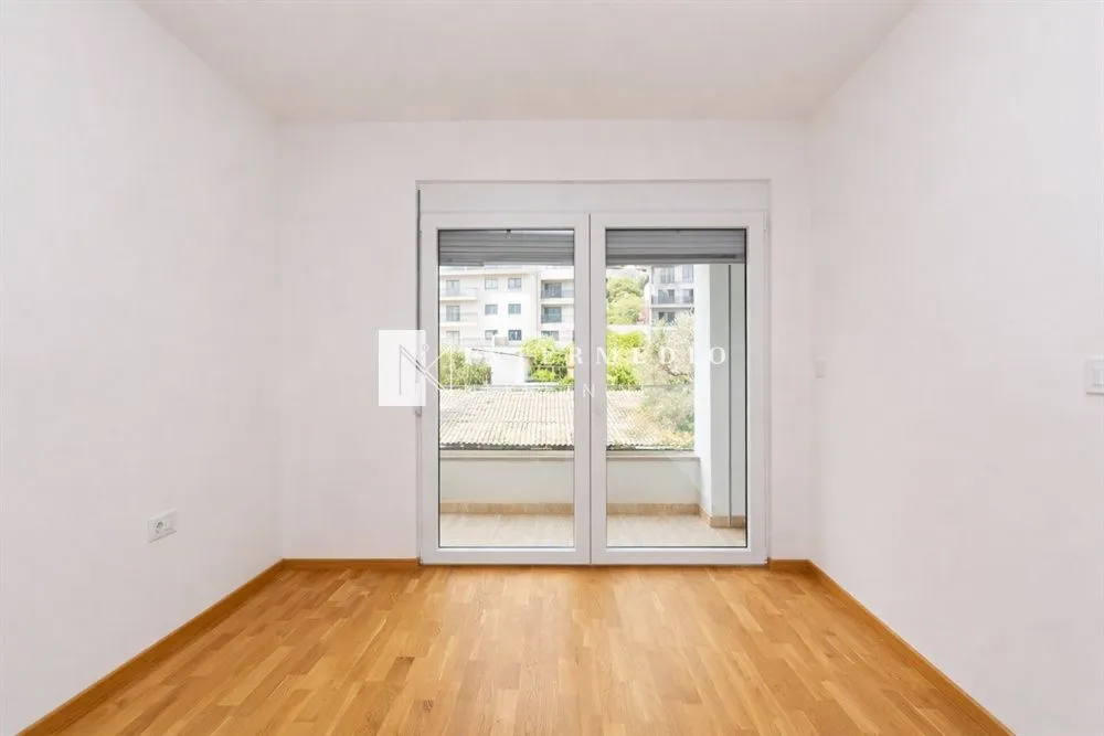 Prodaja, dvosoban stan, 87m², Baošići, Herceg Novi