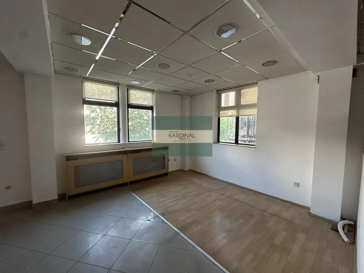 Rent, office space, 200m², Centar, Kragujevac