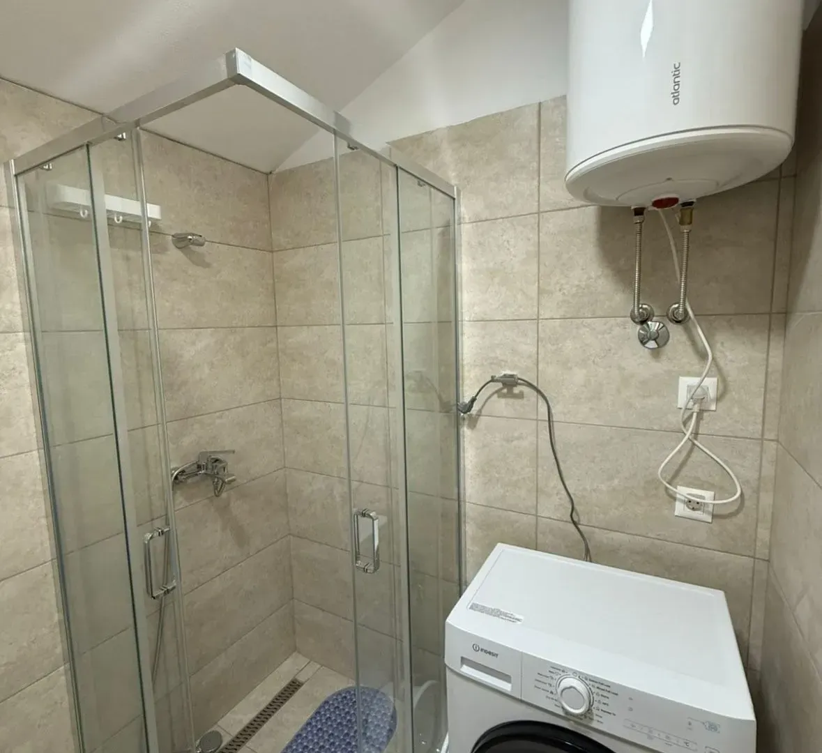 Izdavanje, garsonjera, 30m², Gradiošnica, Tivat