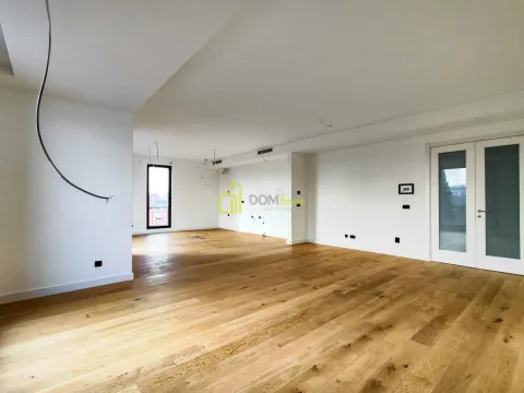 Izdavanje, trosoban stan, 143m², Centar, Podgorica - image 6