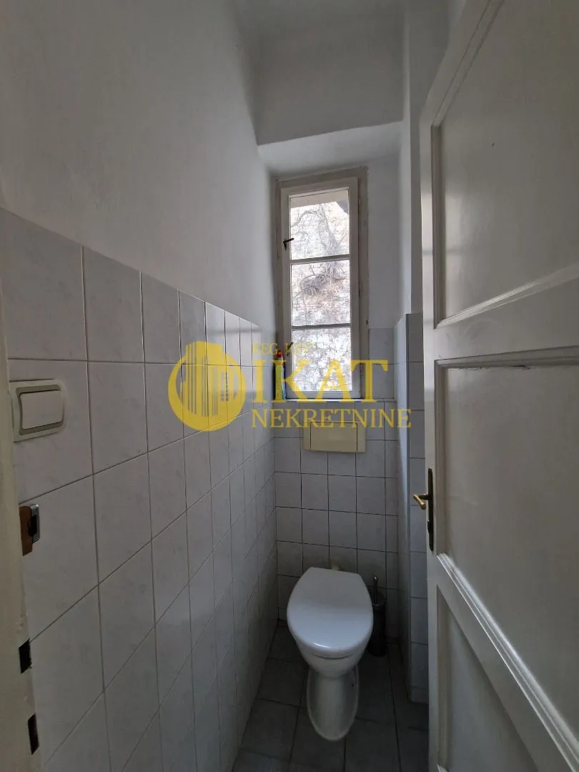 Izdavanje, kuća, 330m², Senjak, Beograd
