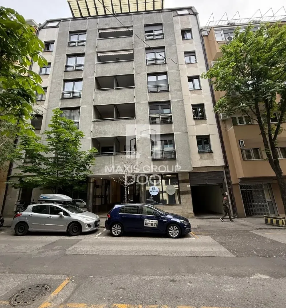 Izdavanje, četvorosoban stan, 85m², Vračar Centar, Vračar Sve Podlokacije