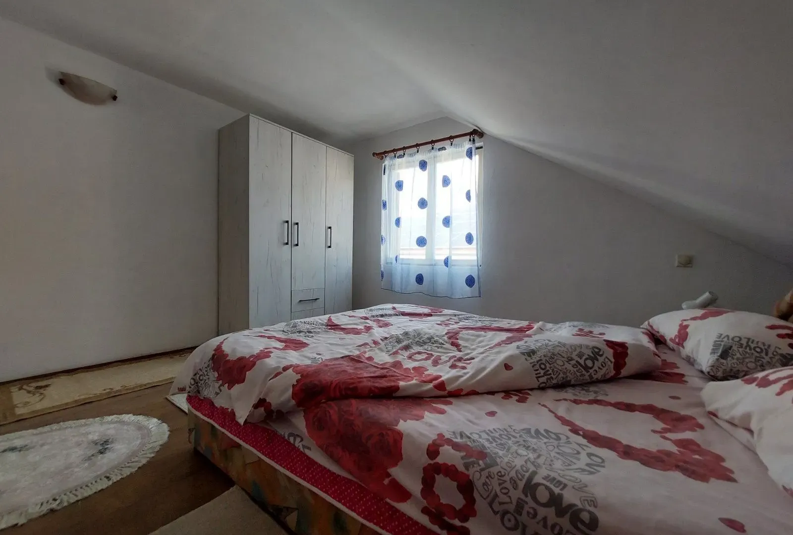 Rent, two bedroom apartment, 70m², Kalimanj, Tivat