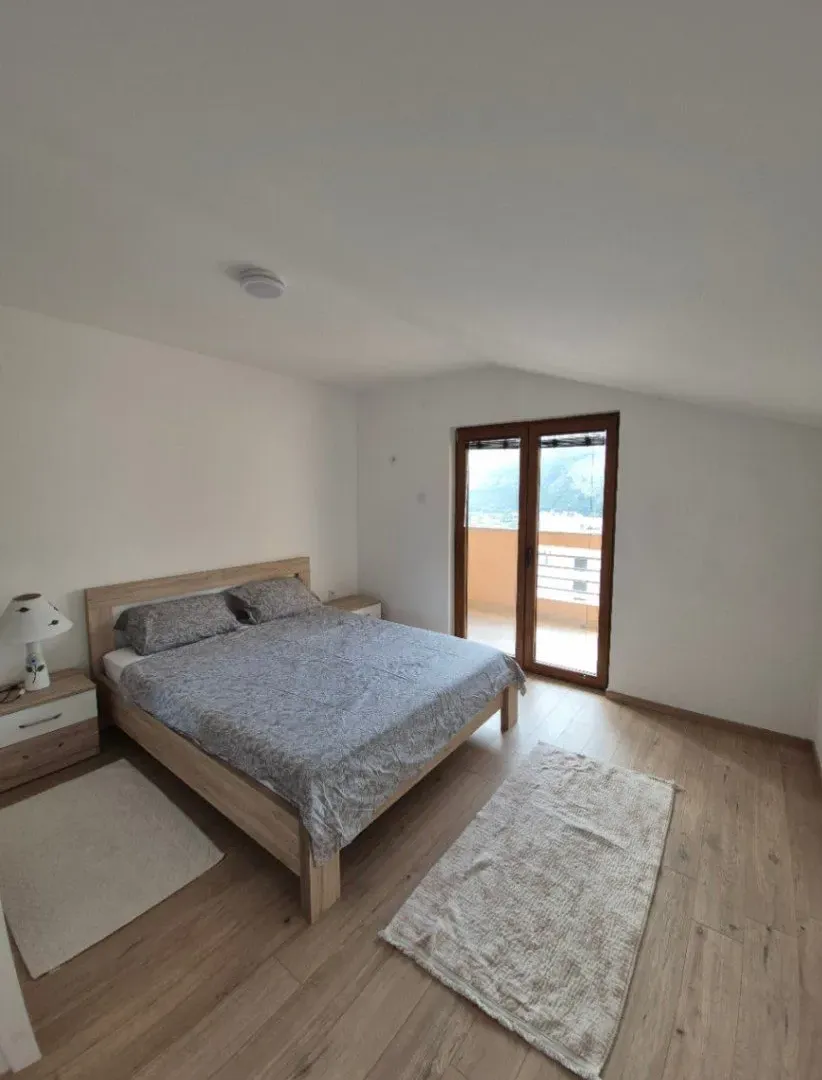 Izdavanje, jednosoban stan, 50m², Gomila, Herceg Novi