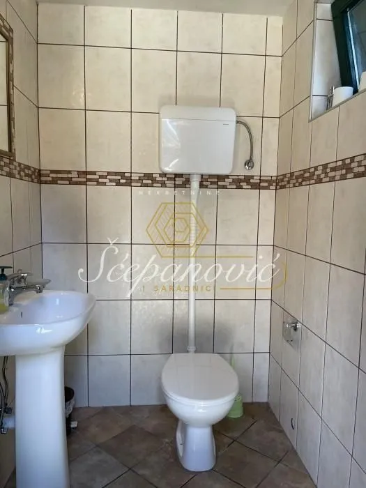 Prodaja, kuća, 202m², Sremska Kamenica, Petrovaradin