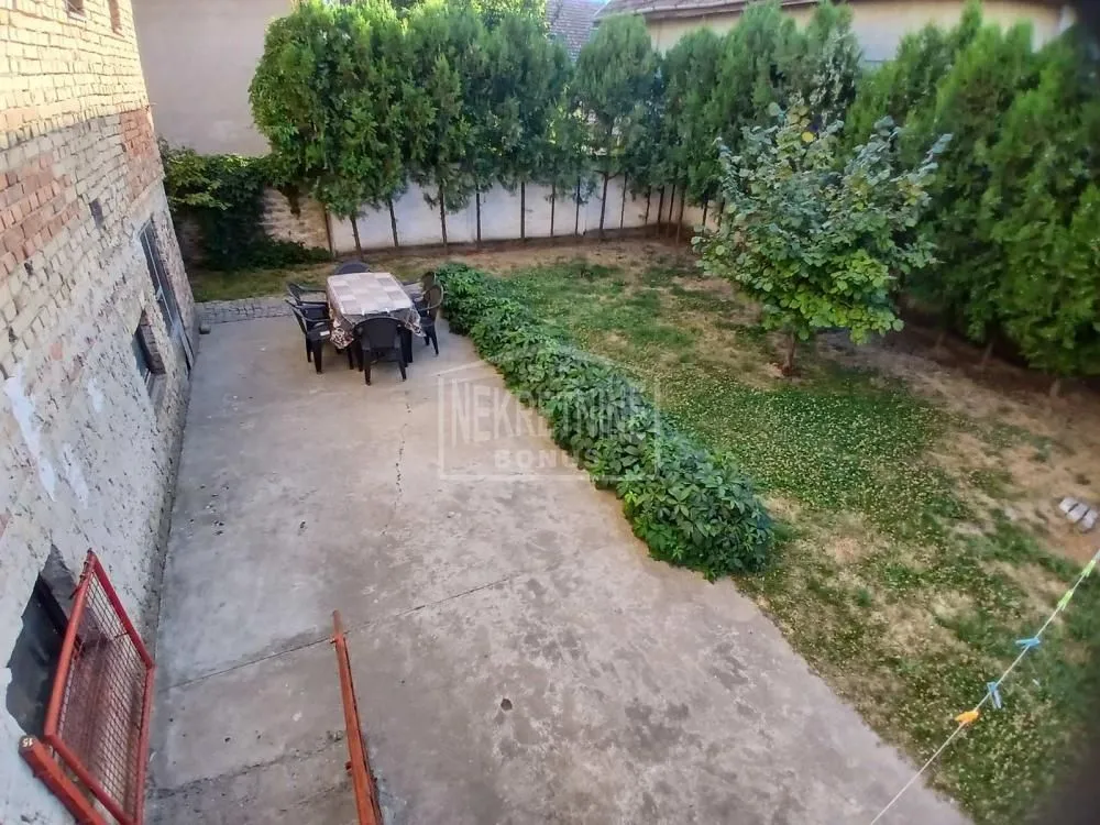 Prodaja, kuća, 240m², Mali Bajmok, Subotica