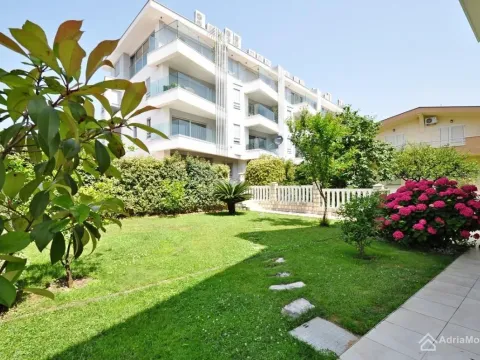 Sale, house, 222m², Donja Lastva, Tivat - image 6