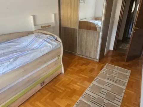 Izdavanje, dvosoban stan, 67m², Stari Aerodrom, Podgorica - image 11