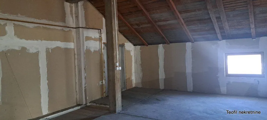 Izdavanje, poslovni prostor, 400m², Nova Pazova, Stara Pazova