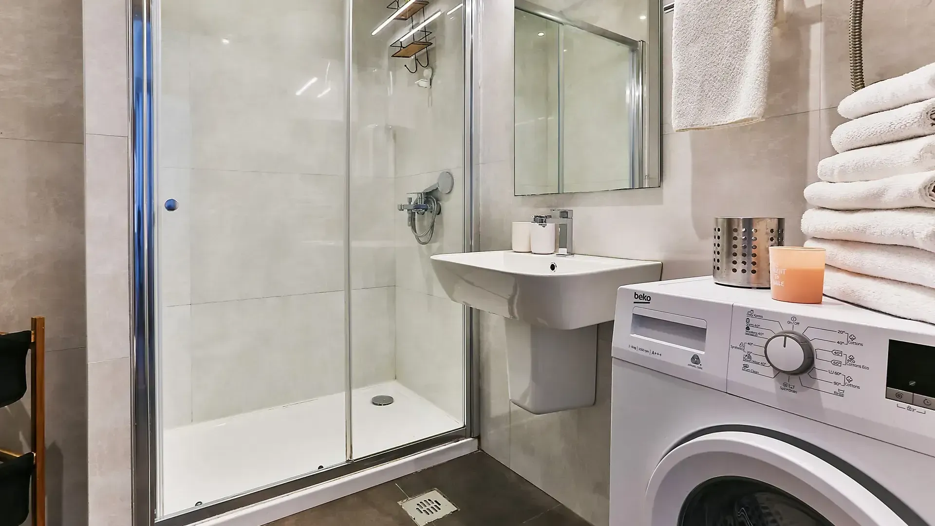 Prodaja, dvosoban stan, 46m², Budva, Crna Gora