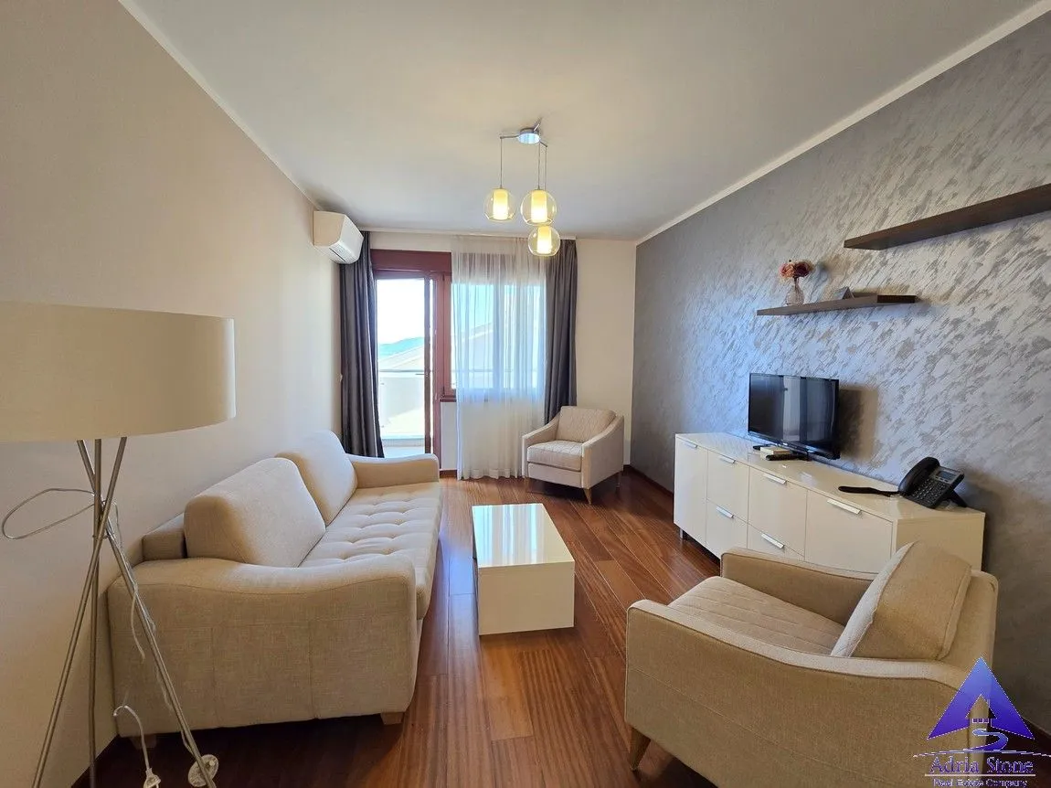 Prodaja, trosoban stan, 107m², Bečići, Budva