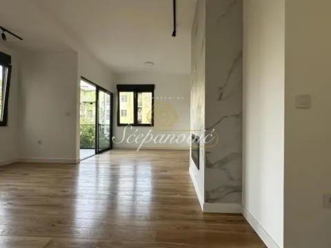 Prodaja, četvorosoban stan, 110m², Centar, Novi Sad - image 21