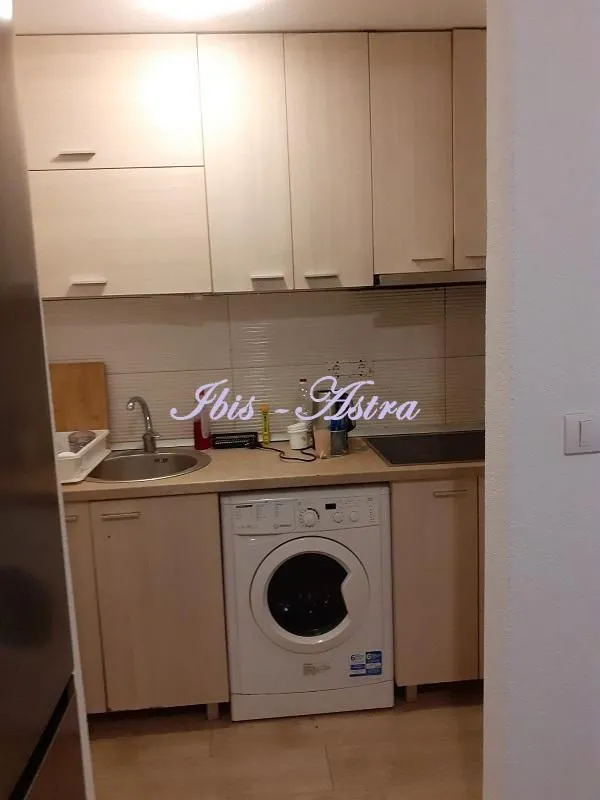 Izdavanje, trosoban stan, 59m², Vračar Centar, Vračar Sve Podlokacije