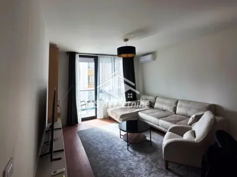 Izdavanje, trosoban stan, 86m², Savski Venac, Beograd - image 2