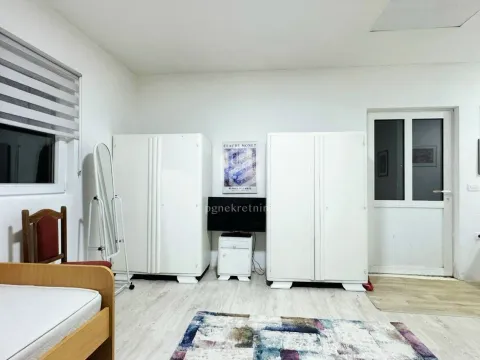 Izdavanje, stan, 33m², Stari Aerodrom, Podgorica - image 5