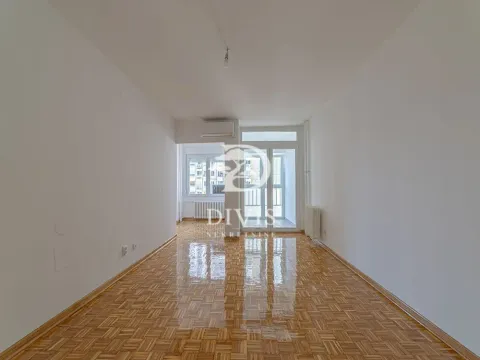 Prodaja, dvosoban stan, 55m², Novi Beograd Blok 12, Novi Beograd Sve Podlokacije - image 12