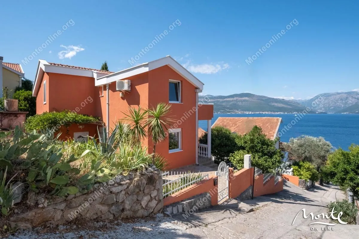 Prodaja, kuća, 89m², Krašići, Tivat