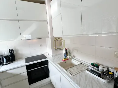 Prodaja, jednosoban stan, 53m², City Kvart, Podgorica - image 2