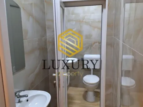 Izdavanje, poslovni prostor, 31m², Centar, Podgorica - image 3