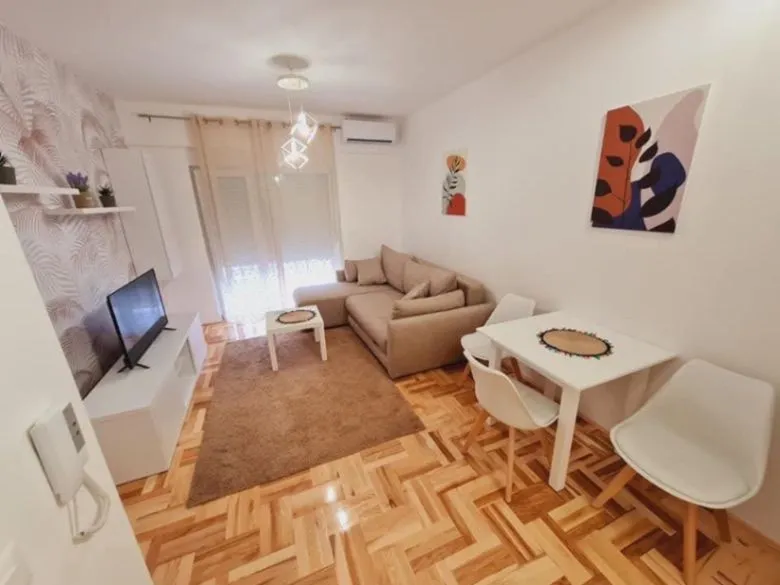 Izdavanje, garsonjera, 30m², Ljubović, Podgorica