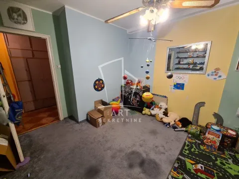 Izdavanje, trosoban stan, 72m², Vračar Sve Podlokacije, Beograd - image 14