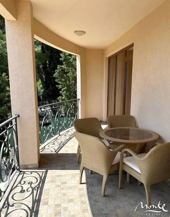 Sale, house, 200m², Bar, Crna Gora