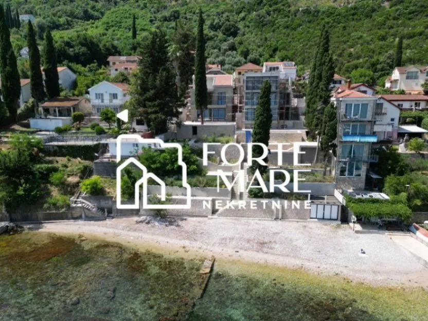 Prodaja, kuća, 309m², Njivice, Herceg Novi