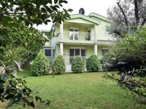Izdavanje, kuća, 175m2, Vranići, Podgorica Izdavanje, kuća, 175m2, Vranići, Podgorica