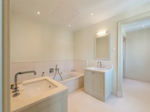 Izdavanje, dvosoban stan, 148m², Porto Montenegro, Tivat - image 11