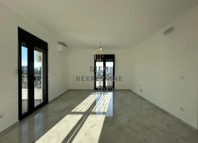 Rent, one bedroom apartment, 47m², Čeluga, Bar