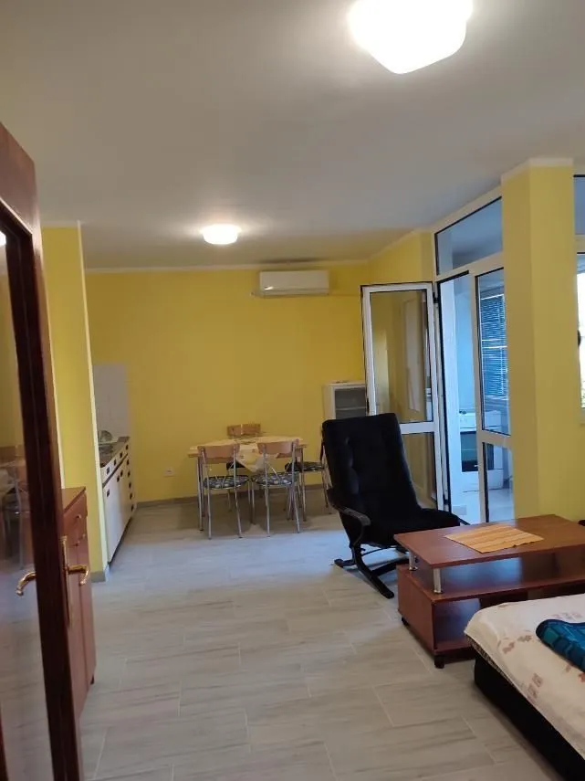 Rent, one bedroom apartment, 33m², Stari Aerodrom, Podgorica