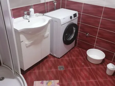 Izdavanje, jednosoban stan, 48m², Seljanovo, Tivat - image 8