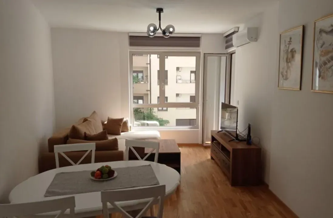 Rent, one bedroom apartment, 45m², Bečići, Budva