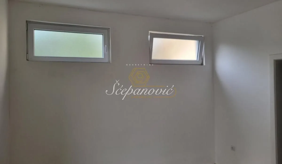 Prodaja, kuća, 94m², Banatić, Novi Sad Sve Podlokacije